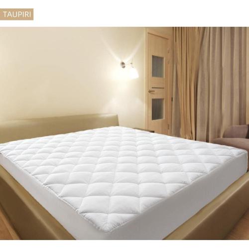Taupiri King Quilted Mattress Pad Cover with Deep Pocket (8-21), White | Fitted Soft Pillow Top Bed Topper, Down Alternative Cooling Mattress Protector