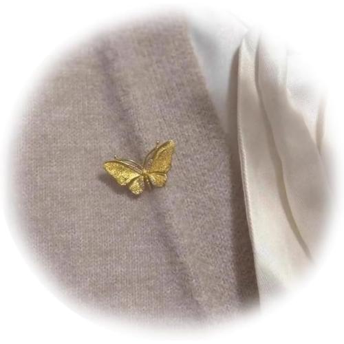 Gold Butterfly Broochs Pin for Women Delicate Elegant Butterfly Lapel Pins Dress Suit Brooch Pin Ceremony Christmas Brooch Jewelry Gift for Women Clothes Hat Bag Pins Accessories