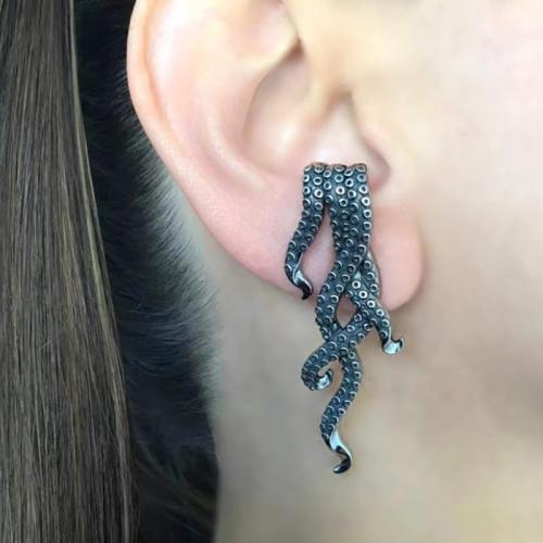 Octopus Snake Stud Earrings for Women Vintage Gothic Animal Stud Earrings Snake Earrings Octopus Earrings Front Back Pierced Stud Earrings Punk Rock Earrings Halloween Jewelry Outfits Accessories
