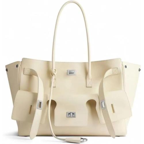 Fashionable Retro Genuine Leather Motorcycle Bag Large Capacity Cowhide tote bag Commuter Shoulder Bag Multi-pocket Design