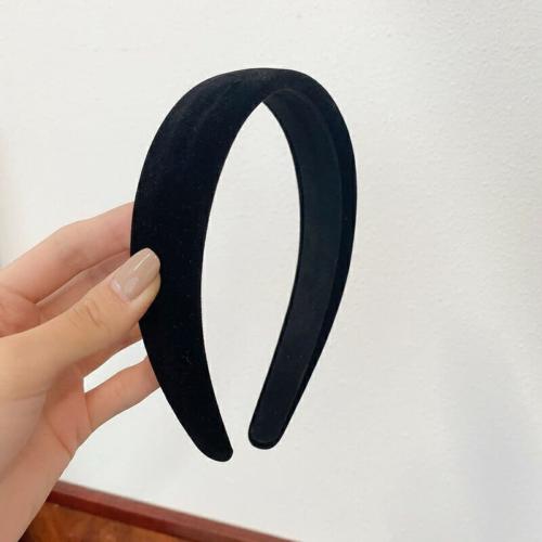 Black Velvet Padded Headbands for Women Fashion Non slip Comfortable Head Bands for Women (Black, one size)
