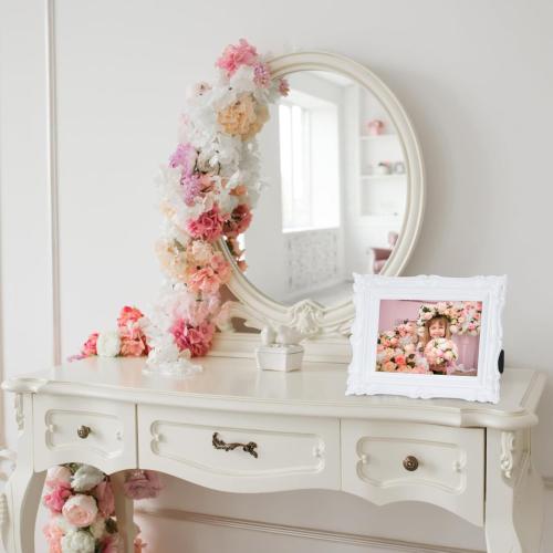 PHAREGE 5x7 White Vintage Picture Frame, 5 by 7 Ornate Antique Picture Frame for Wedding, Retro Photo Frame Displays Horizontally or Vertically On Tabletop