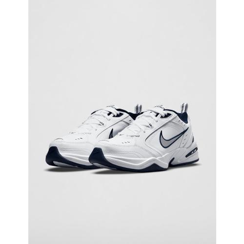 Size 9.5 Nike Men's Air Monarch IV Cross Trainer