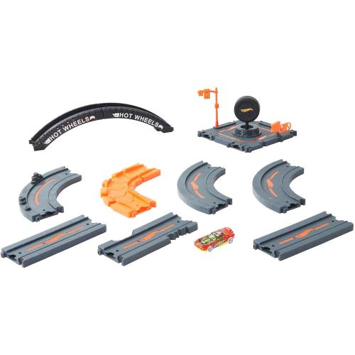 Hot Wheels City Track Pack, 10 Piece Set Includes Track Base & Various Track Pieces to Build a Cityscape, with 1 Hot Wheels Car, Connects to Other Sets, Gift for Kids 4 Years & Up