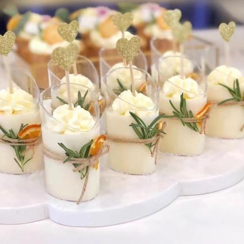 mwellewm 50 Packs Mini Dessert Cups with Spoons, Clear Plastic Dessert Parfait Cups for Parties, Dessert Shooters Fruit Ice Cream Pudding Appetizer Cups