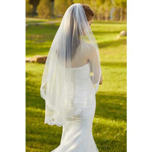 One size BEAUTELICATE Wedding Bridal Veil with Comb 1 Tier Lace Applique Edge