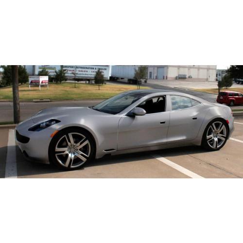 VViViD® XPO Silver Brushed Steel Car Wrap Vinyl Roll with Air Release Technology (10ft x 5ft)