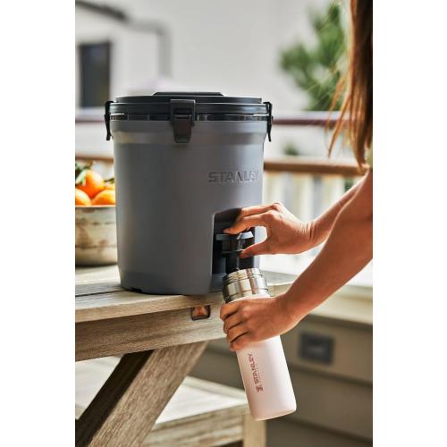 Stanley Quick Flip GO Water Bottle 24 oz | Push Button Lid | Leakproof and Packable for Travel and Sports | Insulated Stainless Steel | BPA-Free | Rose Quartz