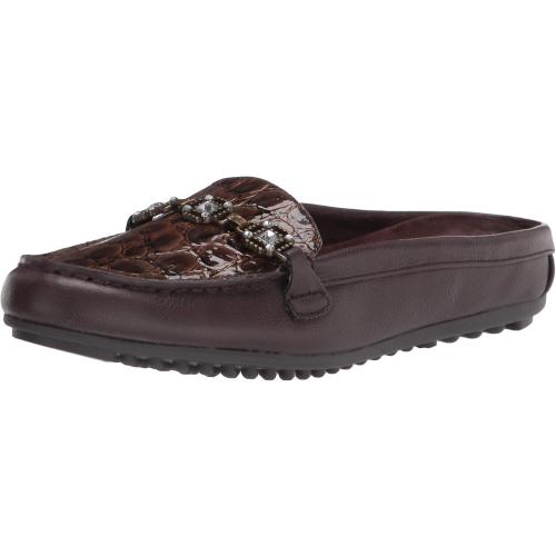 SiZe 7....Easy Street Women's Flat Sneaker