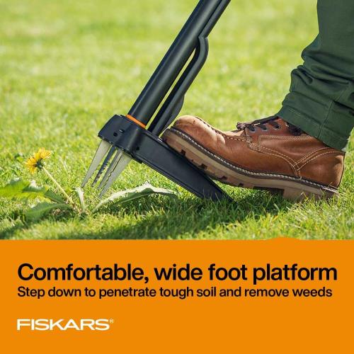 Fiskars 4-Claw Stand Up Weed Puller Tool, Gardening Hand Weeding Tool with 39 Long Ergonomic Handle with Easy-Eject Mechanism