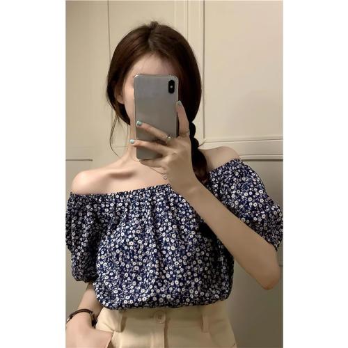 SizeM...KoHaL'S....onelength top Sweet and Slim Shortsleeved Shirt