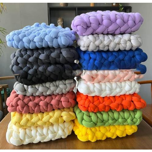 Color Cream Nordic Peace Introducing our Chunky Knit Tote Bag! This bag is perfect for those who love a good tote bag but want something with a little more personality