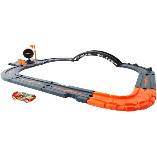 Hot Wheels City Track Pack, 10 Piece Set Includes Track Base & Various Track Pieces to Build a Cityscape, with 1 Hot Wheels Car, Connects to Other Sets, Gift for Kids 4 Years & Up
