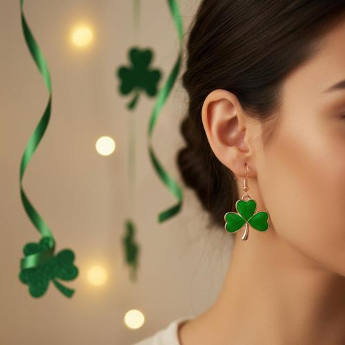 St Patricks Day Earrings for Women,Shamrock Clover Green Earrings Saint Patricks Day Decorations Irish Handmade Lucky Four Leaf Dangle Earring St. Patrick's Day Accessory Holiday Jewelry Gift