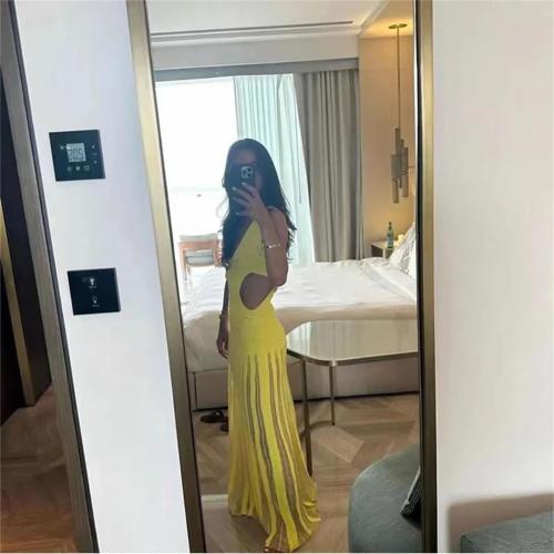 Women Slim Fit Sleeveless Knitted Vest, Pleated Skirt, Gentle Temperament Fake Long Skirt