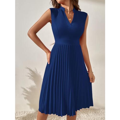 Size L.....Solid Pleated Notched -line Dress