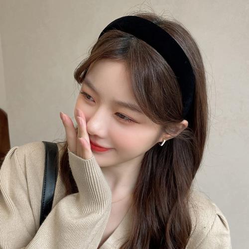 Black Velvet Padded Headbands for Women Fashion Non slip Comfortable Head Bands for Women (Black, one size)