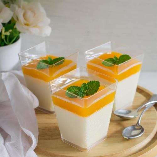 JOLLY CHEF 50 Pack 5 oz Plastic Dessert Cups with Lids and Spoons, Yogurt Parfait Appetizer Cup for Party, Clear Mini Dessert Shooter for Pudding Fruit Trifle Ice Cream