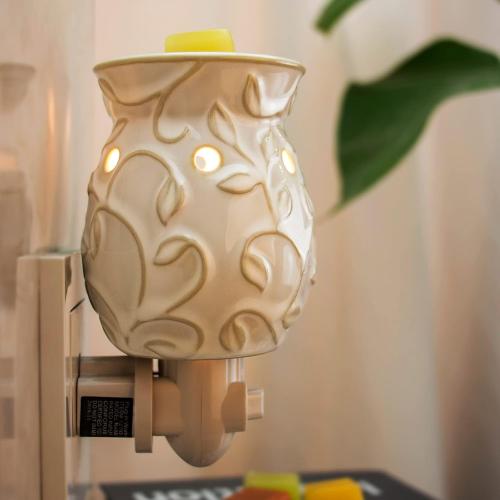 STAR MOON Candle Warmer Wax Melt Warmer Wax Warmer for Scented Wax Night Light Plug in with One More Bulb Home Fragrance Home Decor Wall Decor Bas-Relief Craft (Ivy)