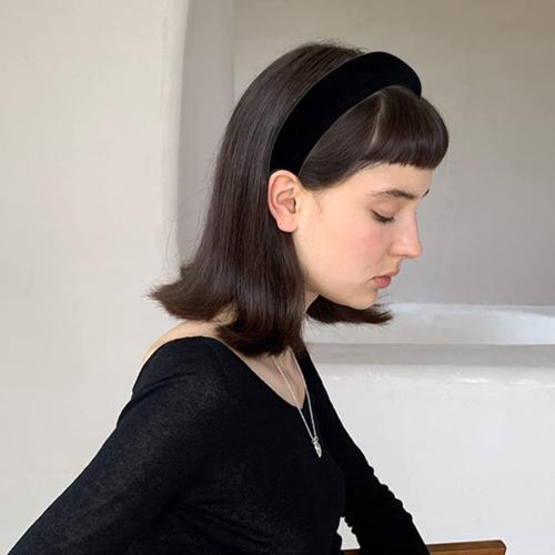 Black Velvet Padded Headbands for Women Fashion Non slip Comfortable Head Bands for Women (Black, one size)