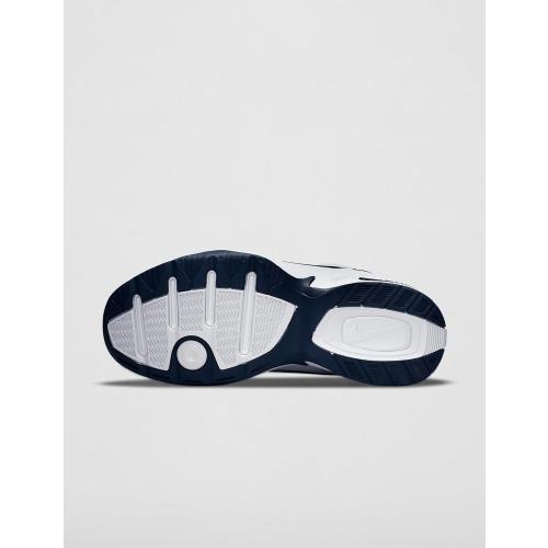 Size 9.5 Nike Men's Air Monarch IV Cross Trainer