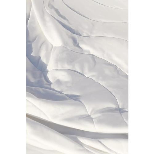 Buffy Breeze Comforter - Soft 100% Eucalyptus Lyocell, Cooling, White Lightweight Summer Duvet Insert with Corner Tabs (Full/Queen)