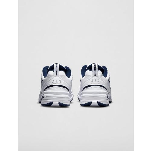 Size 9.5 Nike Men's Air Monarch IV Cross Trainer