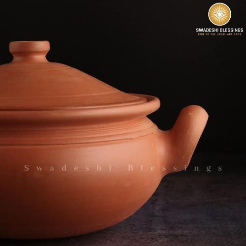 Swadeshi Blessings HandMade Unglazed Clay Pot for Cooking with Lid, 4Liters | Chemical-Free, Multi-Use Clay Cooking & Serving Pot, Earthen Kadai, Mud Handi, Mitti Ke Bartan, Free Cleanser&Palm Leaf Stand