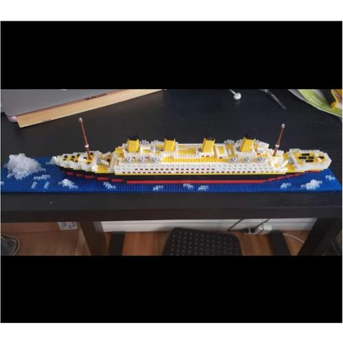 Titanic Ship Model Building Block Set, 3D Puzzle Sets DIY Educational Toys, Bricks Toy, with 1860Pcs Micro Mini Blocks, Ideal Gift for Kids and Adults