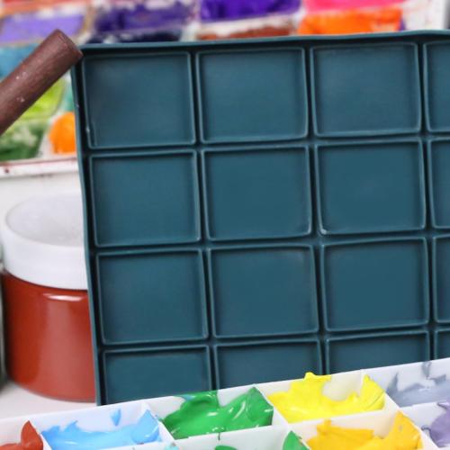 Transon Artist Paint Saver Palette 24 Wells with 1 Fine Paintbrush