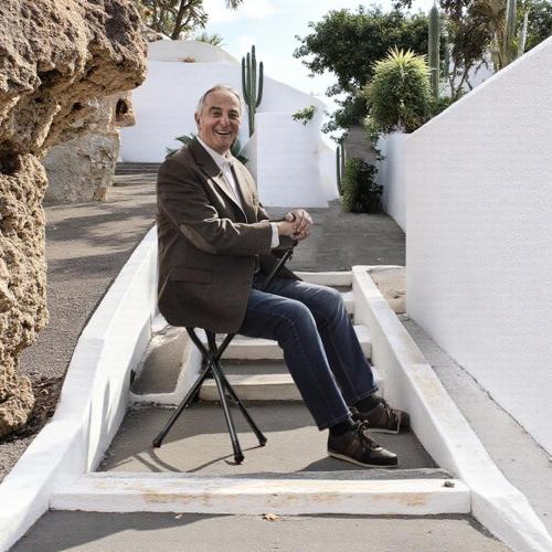 Folding Cane Seat Sturdy Lightweight Adjustable Handle Legs with LED Light Cushion for Elderly Walking Stick 300 lbs Large Plate