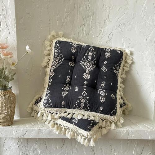Set of 2 Floral Printed Chair Pads with Tassels Cotton Linen Square Chair Cushions Seat Cushion for Living Room Kitchen and Officewooden Chair (Black)