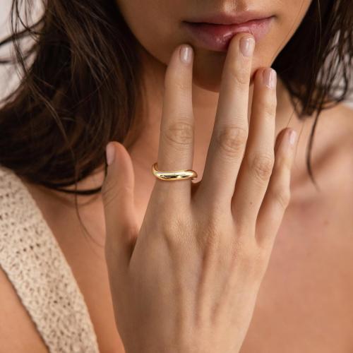 MBW Gold Rings for Women Non Tarnish, 14k Gold Plated Cubic Zirconia Stackable Rings for Women Trendy Chunky Twisted Wave CZ Thumb Bands Wedding Engagement Jewelry Gifts Size 5-10