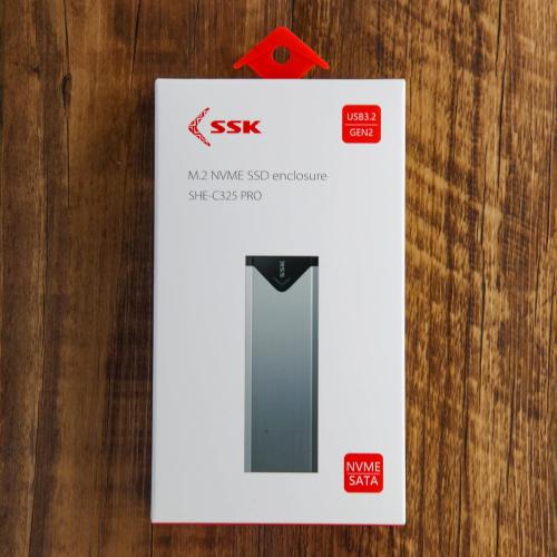 SSK M.2 NVME SATA SSD Enclosure Adapter, USB 3.2 Gen 2 (10 Gbps) to NVME PCI-E SATA M-Key/(B M) Key Solid State Drive External Enclosure Aluminum Support UASP Trim for SSDs 2242/2260/2280
