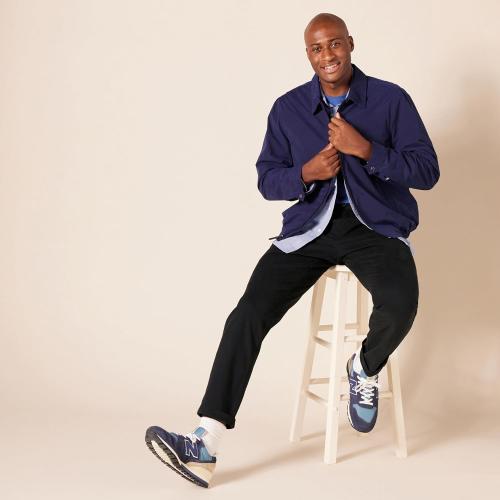 31 x 32 Amazon Essentials Mens Slim-Fit Casual Stretch Chino Pant