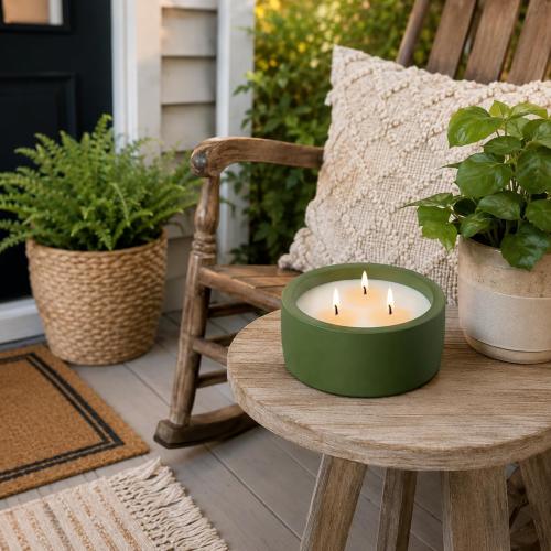 Viyffo 20oz Large Citronella Candles Outdoor, 3 Wick Citronella Candle, Non Toxic Soy Candles, Matte Green Ceramic Jar, Outdoor Candle for Patio, Porch, Backyard, Deck, Garden & Camping, Summer Decor