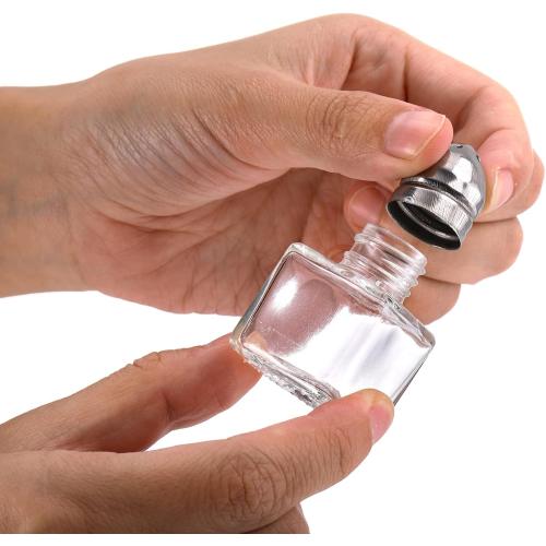ZEAYEA Set of 22 Small Salt and Pepper Shakers, 0.5 oz Mini Glass Seasoning Jars with Funnel, Glass Cube Body Spice Shakers for Wedding, Party, Restaurant, Home Kitchen Supplies