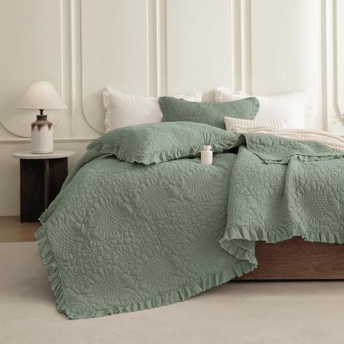 QSH Green Stonewashed Cotton Oversized King Quilt Bedspread Set(128x120),3PCs Farmhouse Ruffled Bedspread California King,Ultra Soft Lightweight Crinkled Quilt Coverlet Set with Pillow Shams