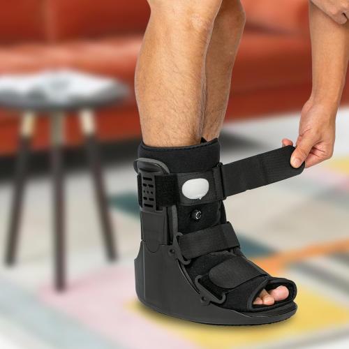 Size S/M....Air Walking Boot, Fracture Boot Short Walker Protection Fits Left or Right Foot Ankle Support for Injuries Fractures Sprains Black M
