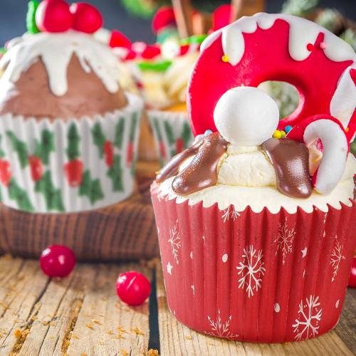 600 Count Christmas Cupcake Liners Muffin Cups Colorful Paper Disposable Cupcake Holders for Christmas Themed Party Decorations and Holiday Decorations(Charming Series)