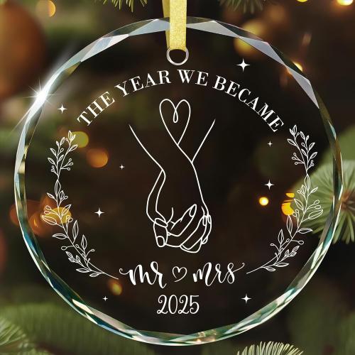 WhatSign Engagement Gift for Mr&Mrs - 2025 Glass Engagement Ornament for Newly Engaged Couples Bride to Be, Him, Her Christmas Ornaments The Year We Became Mr&Mrs
