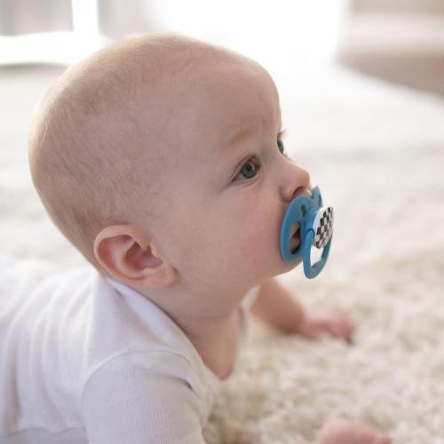 Dr. Brown's Advantage Glow-in-the-Dark Baby Pacifier, Fully Symmetrical Soother with Soft Silicone Bulb, Skateboard Snail-Blue Nature, 6-18m, BPA Free, 4 Pack