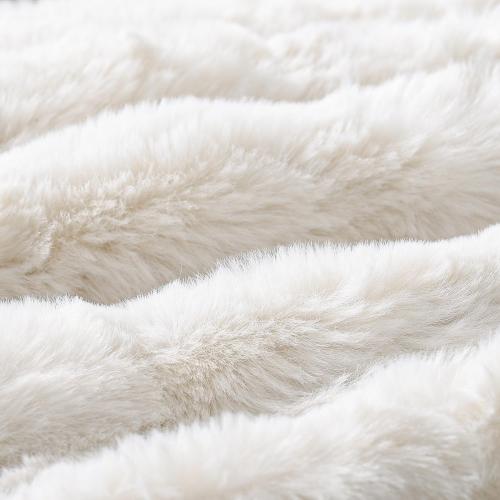 MADIZZ Pack of 2 Thick Plush Wool Throw Pillow Covers 18x18 Inch Cream Soft Neutral Decorative Throw Pillows Accent Boho Cushion Covers for Couch Sofa Bedroom Pillow Shell