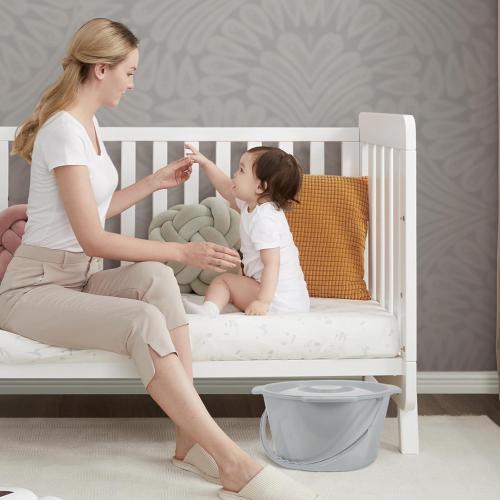 Portable Elderly Spittoon Chamber Pot Handle Thickened Adult Night Urinal Home Hospital Travel Ideal Women Pregnant Disabled Adults Easy Clean Urine Bottle Lid