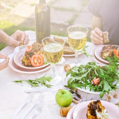 SACATR 100 Count Disposable Plastic Forks,Heavy Duty Plastic Forks, Clear Plastic Silverware, BPA-Free, Heat Resistant, Suitable for Parties, Events and Everyday Use