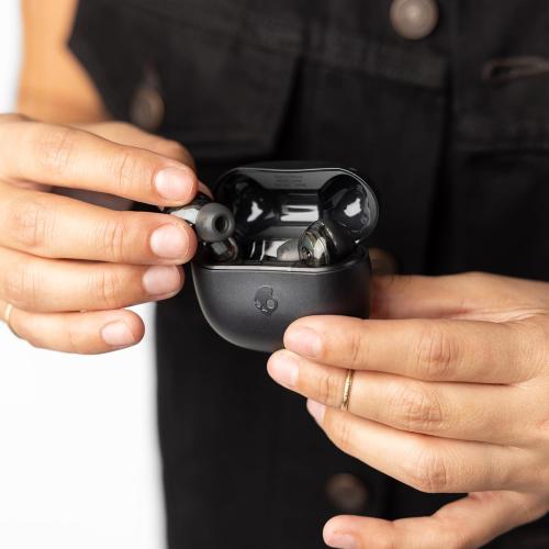 Skullcandy Rail ANC Wireless Earbuds, Bluetooth Headphones, Active Noise Cancelling, Up to 38 Hours Battery, Microphone for iPhone Android, Customizable via Skull-iQ App - True Black