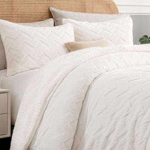 BEDELITE Fluffy Twin Comforter Set - Super Soft Sherpa Beige Comforter for Twin Size Bed, Luxury Warm Bedding Set for Winter, Fuzzy Bed Set 2 Piece (1 Comforter, 1 Pillowcase)