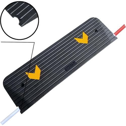Rubber Threshold Ramp for Doorways Heavy Duty 10cm 4 Rise Wheelchair Ramp, 1 Pack Recycled Rubber Power Curb Ramp for Door Threshold Wheelchair Scooter Ramp Curb Ramp (RTR100) - missing screws