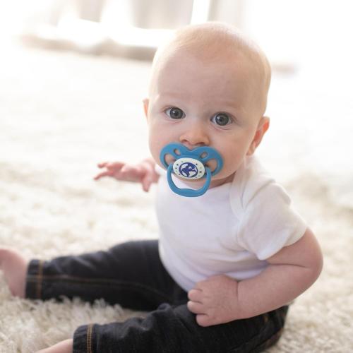 Dr. Brown's Advantage Glow-in-the-Dark Baby Pacifier, Fully Symmetrical Soother with Soft Silicone Bulb, Skateboard Snail-Blue Nature, 6-18m, BPA Free, 4 Pack