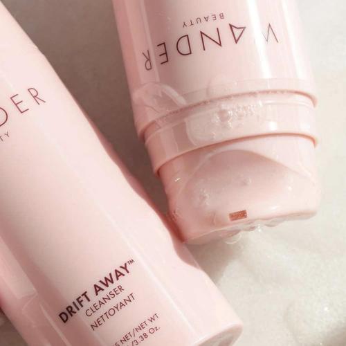 Size 3.38 oz Wander Beauty Drift Away Face Cleanser - Reviving Foaming Cleanser Removes Makeup & Impurities - Antioxidant-Rich Anti Aging Face Wash With Guava, Acai & Sea Kelp - Non-Stripping Formula - 3.38 oz